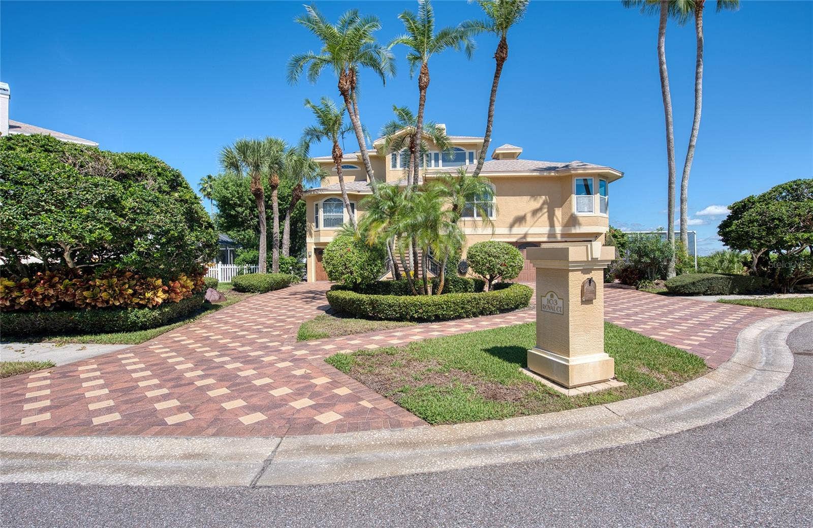103 ROYAL COURT, Safety Harbor, FL 34695 Front of Home (4)