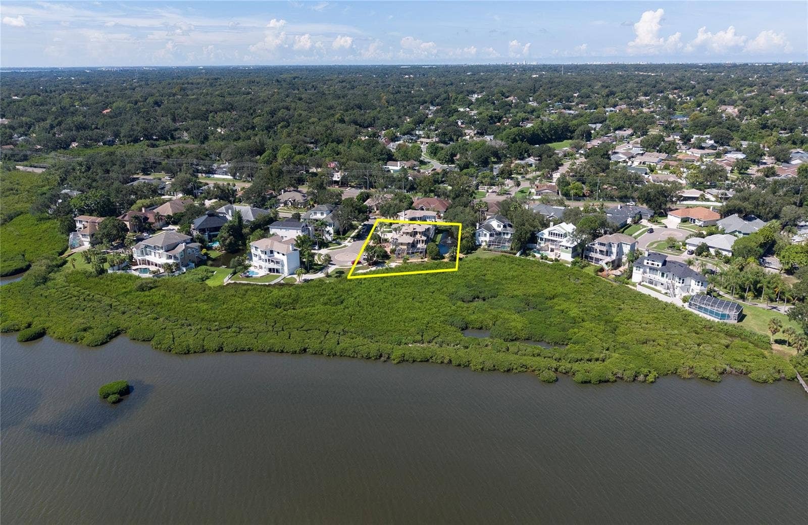 103 ROYAL COURT, Safety Harbor, FL 34695 103 ROYAL COURT, Safety Harbor, FL 34695