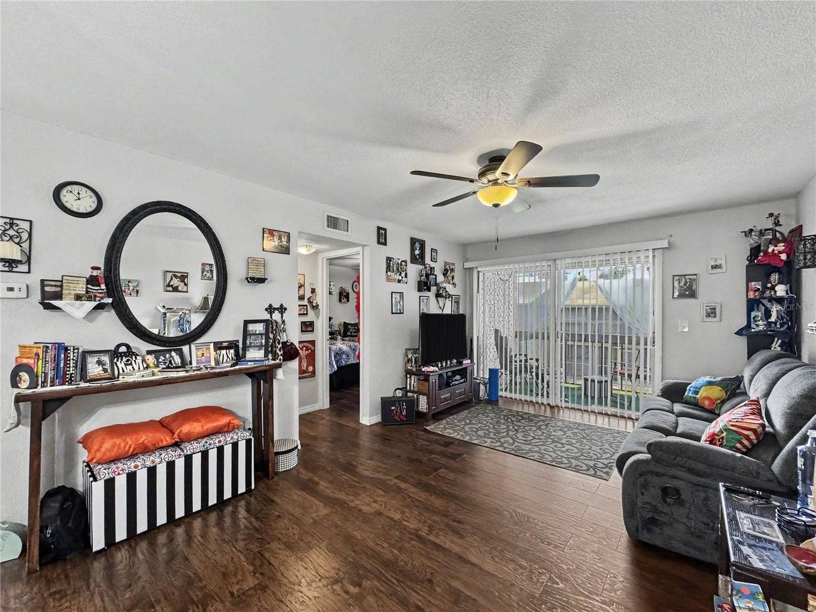 6328 NEWTOWN CIRCLE, #B4, Tampa, FL 33615
