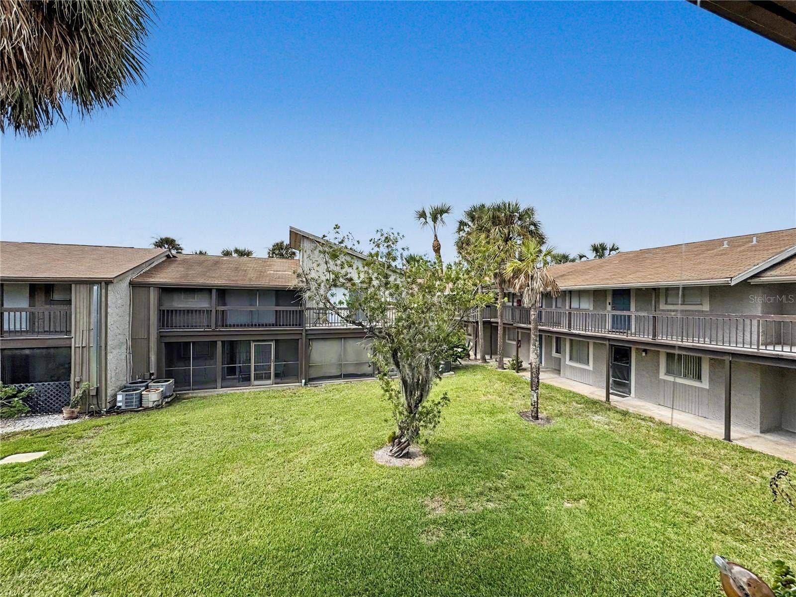 6328 NEWTOWN CIRCLE, #B4, Tampa, FL 33615