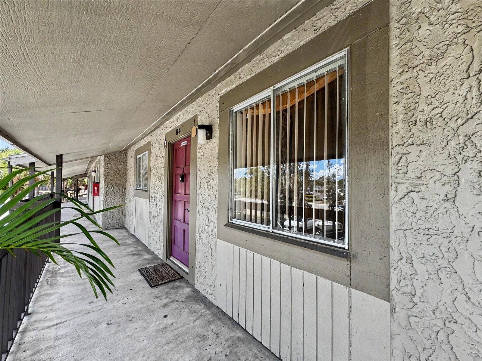 6328 NEWTOWN CIRCLE, #B4, Tampa, FL 33615