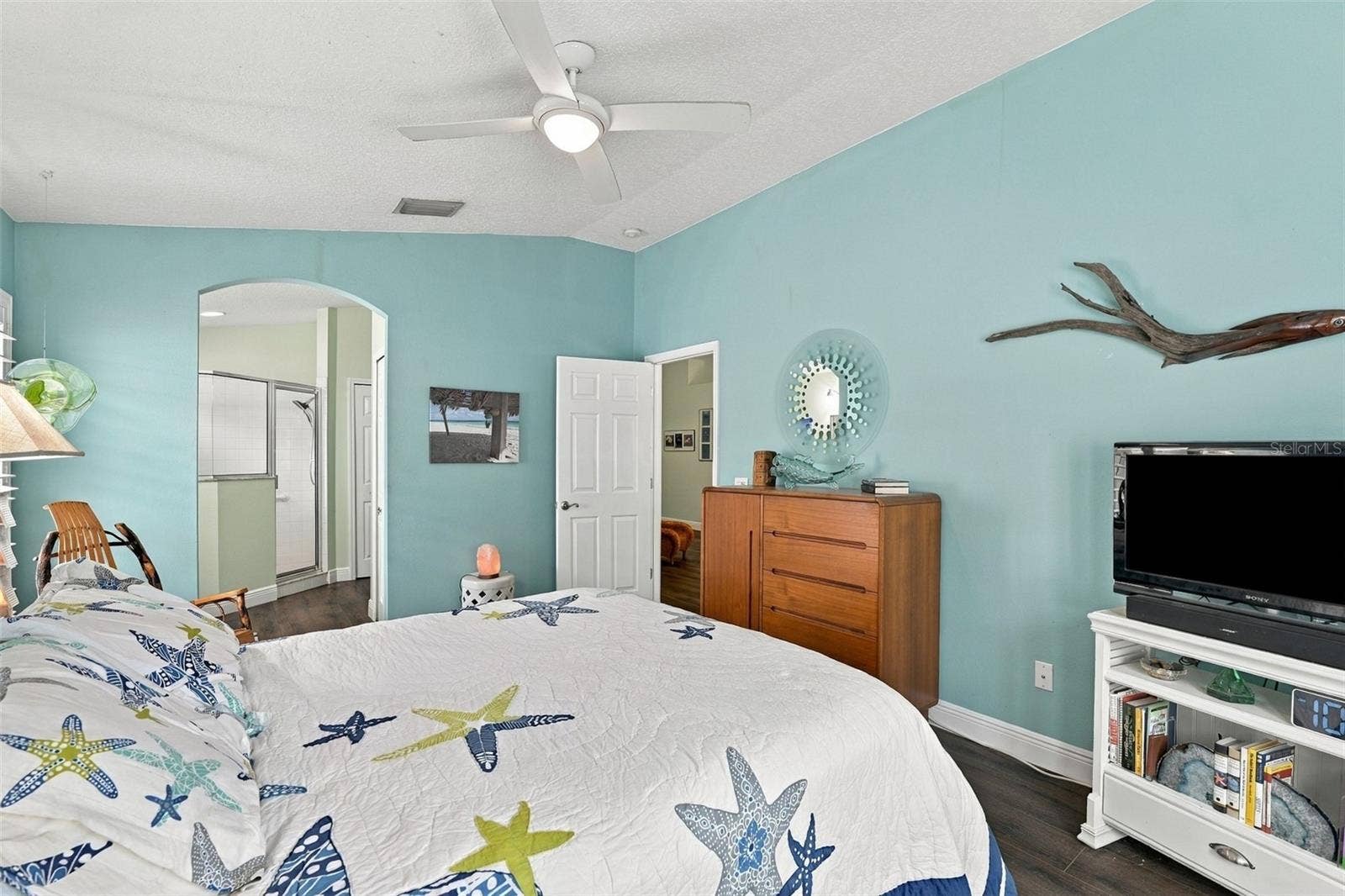 5604 TUGHILL DRIVE, Tampa, FL 33624 5604 TUGHILL DRIVE, Tampa, FL 33624