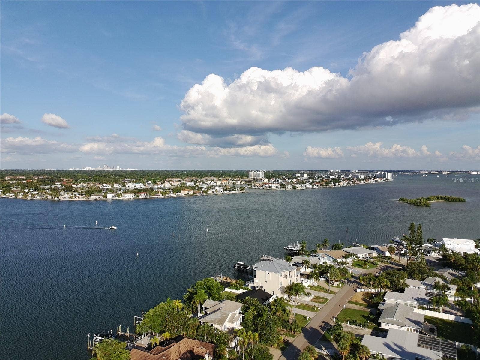 6947 S SHORE DRIVE, South Pasadena, FL 33707 6947 S SHORE DRIVE, South Pasadena, FL 33707