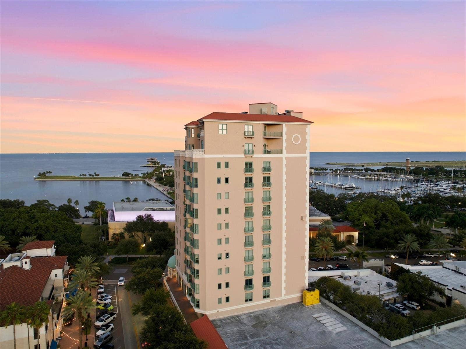 288 BEACH DRIVE NE, #10B, St Petersburg, FL 33701