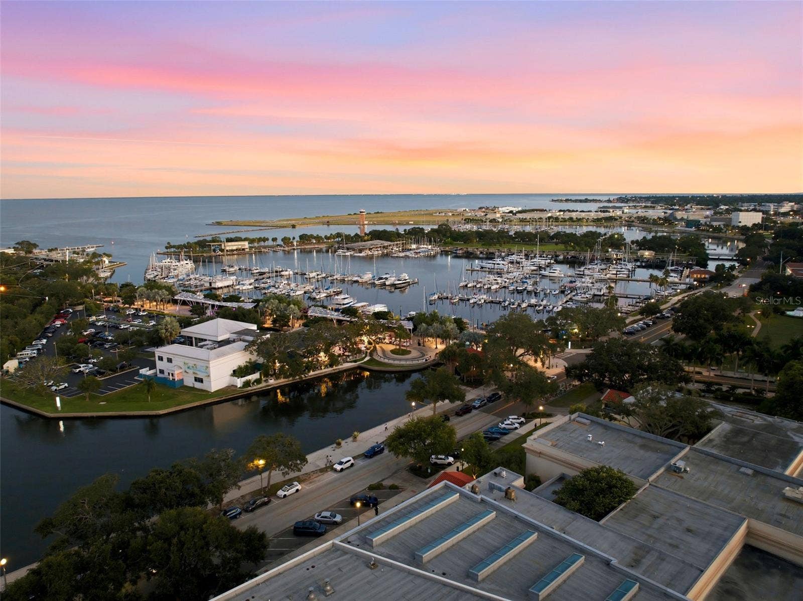 288 BEACH DRIVE NE, #10B, St Petersburg, FL 33701