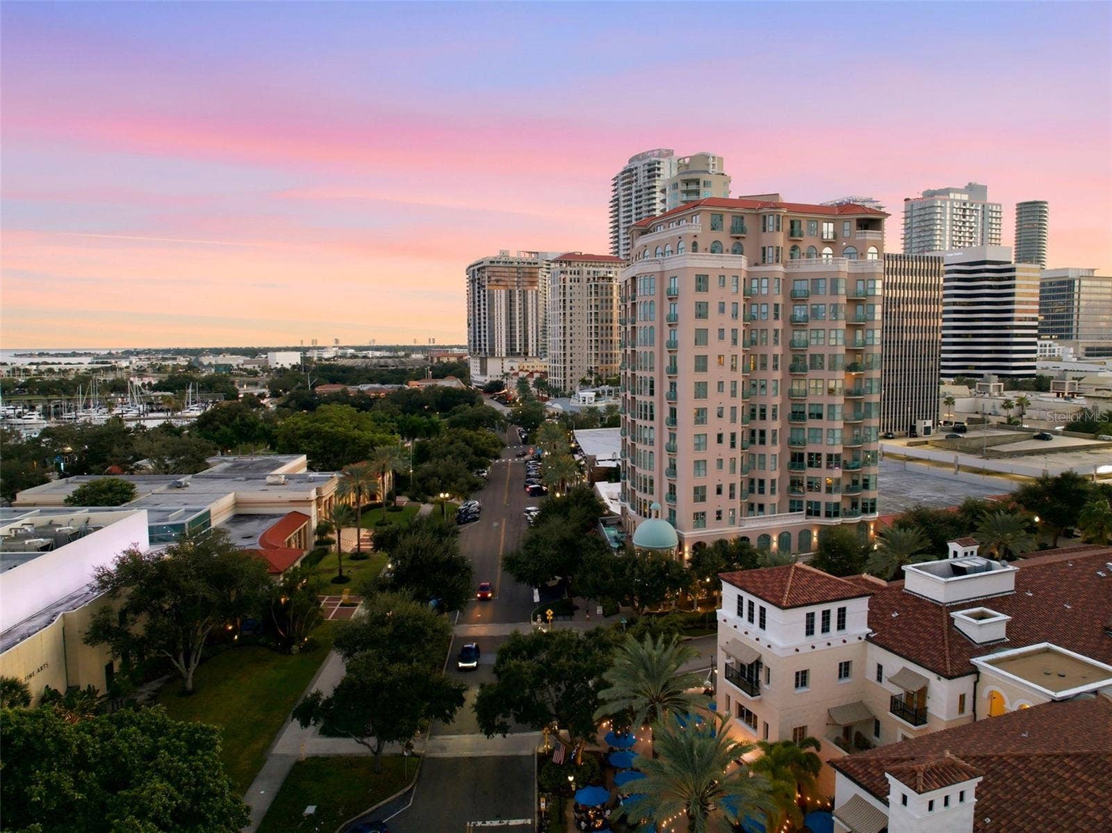 288 BEACH DRIVE NE, #10B, St Petersburg, FL 33701