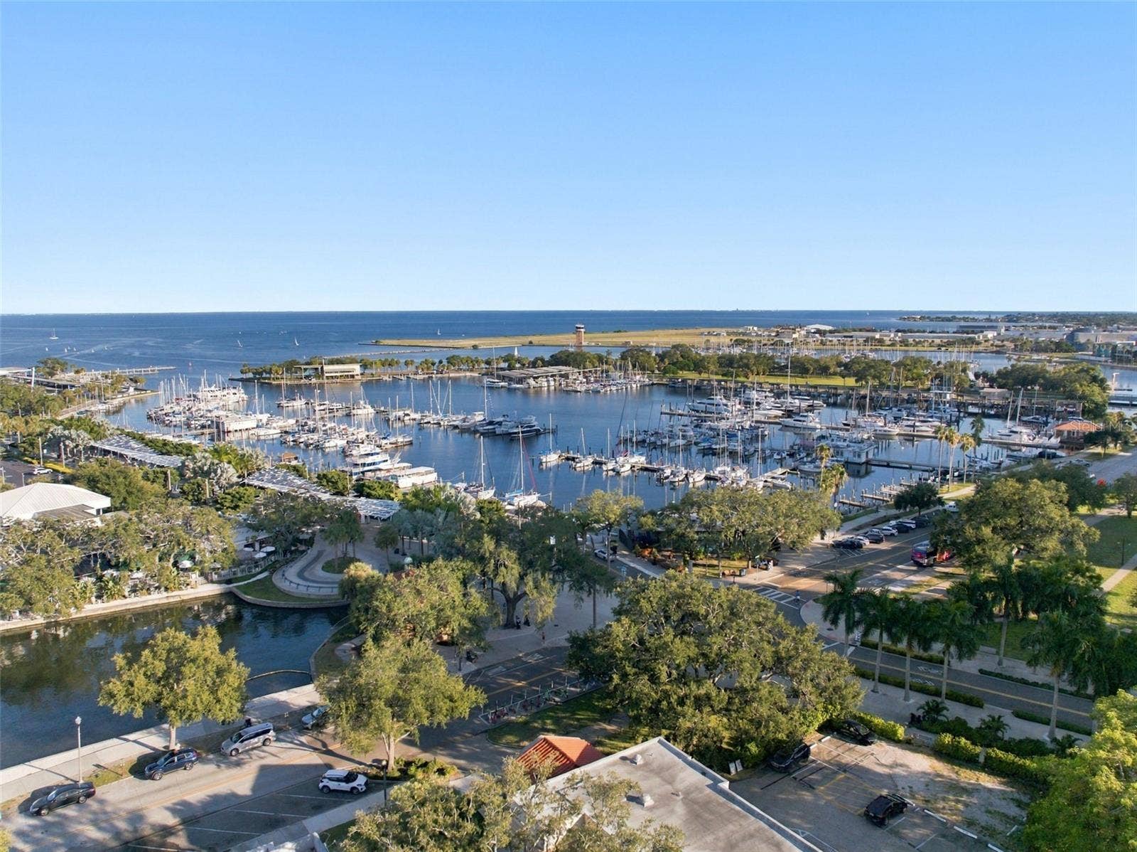 288 BEACH DRIVE NE, #10B, St Petersburg, FL 33701