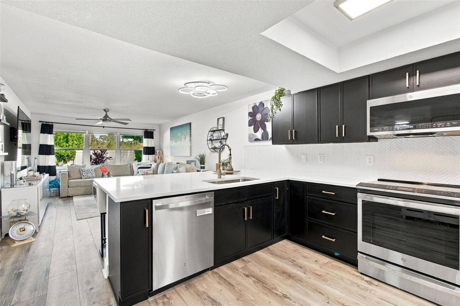 4805 ALT 19, #713, Palm Harbor, FL 34683