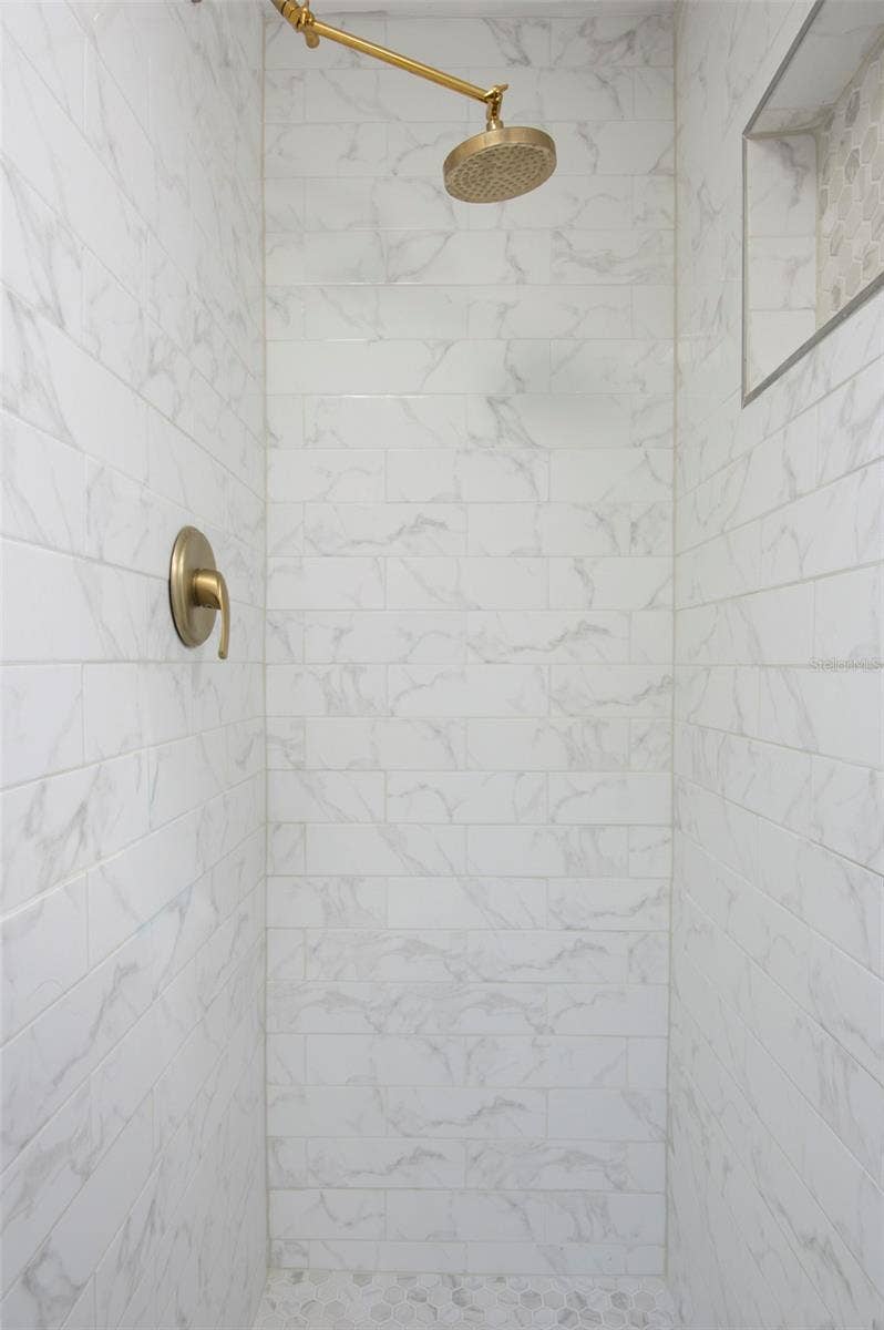 275 CAPRI CIRCLE N, #105, Treasure Island, FL 33706