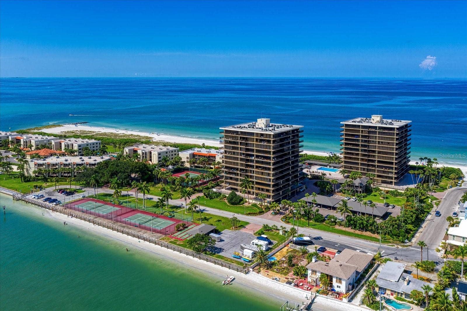 7600 BAYSHORE DRIVE, #202, Treasure Island, FL 33706 7600 BAYSHORE DRIVE, #202, Treasure Island, FL 33706