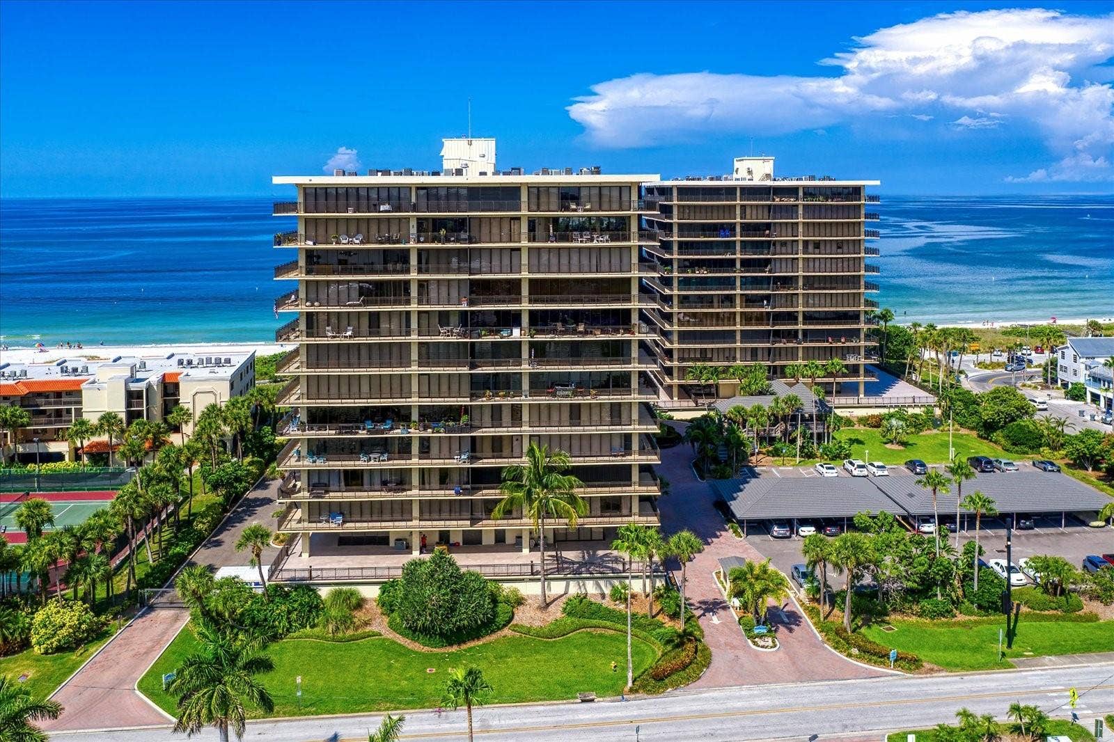 7600 BAYSHORE DRIVE, #202, Treasure Island, FL 33706 7600 BAYSHORE DRIVE, #202, Treasure Island, FL 33706