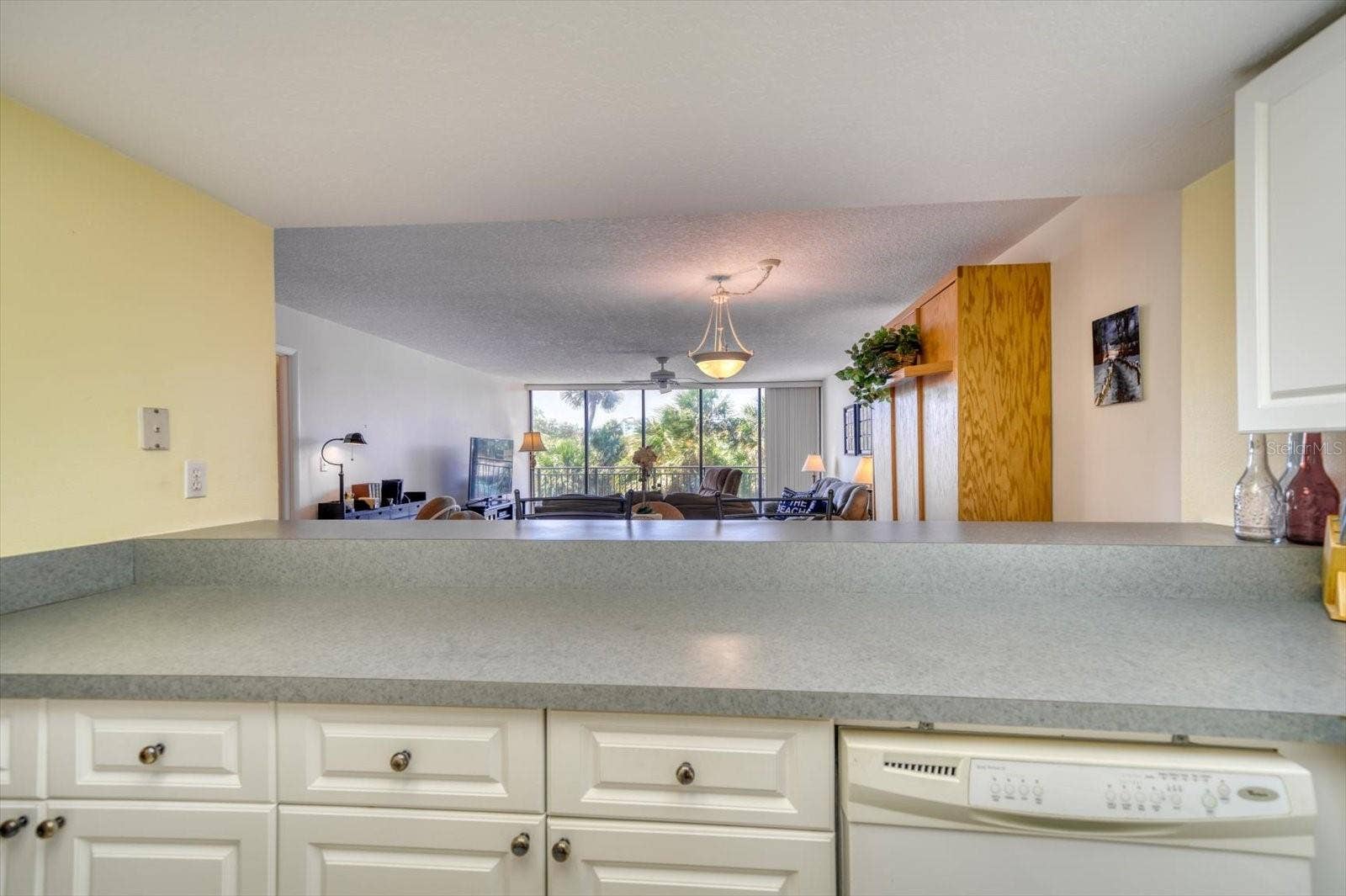 7600 BAYSHORE DRIVE, #202, Treasure Island, FL 33706 7600 BAYSHORE DRIVE, #202, Treasure Island, FL 33706