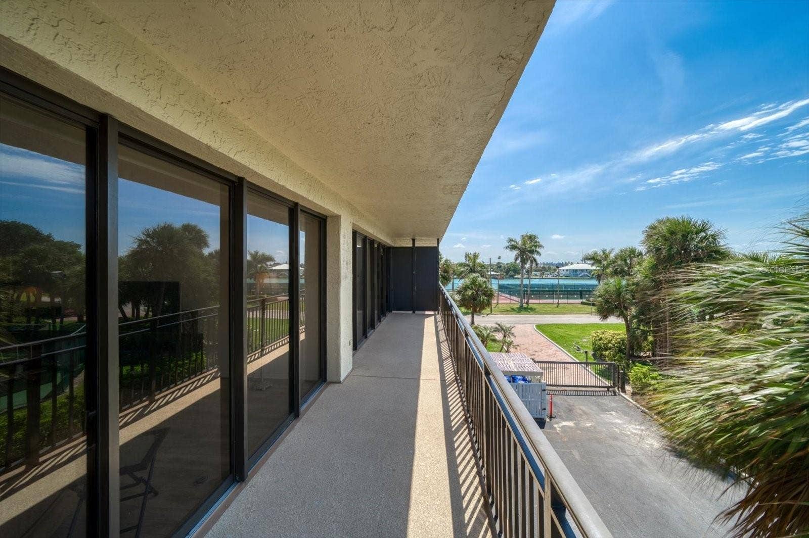7600 BAYSHORE DRIVE, #202, Treasure Island, FL 33706 7600 BAYSHORE DRIVE, #202, Treasure Island, FL 33706