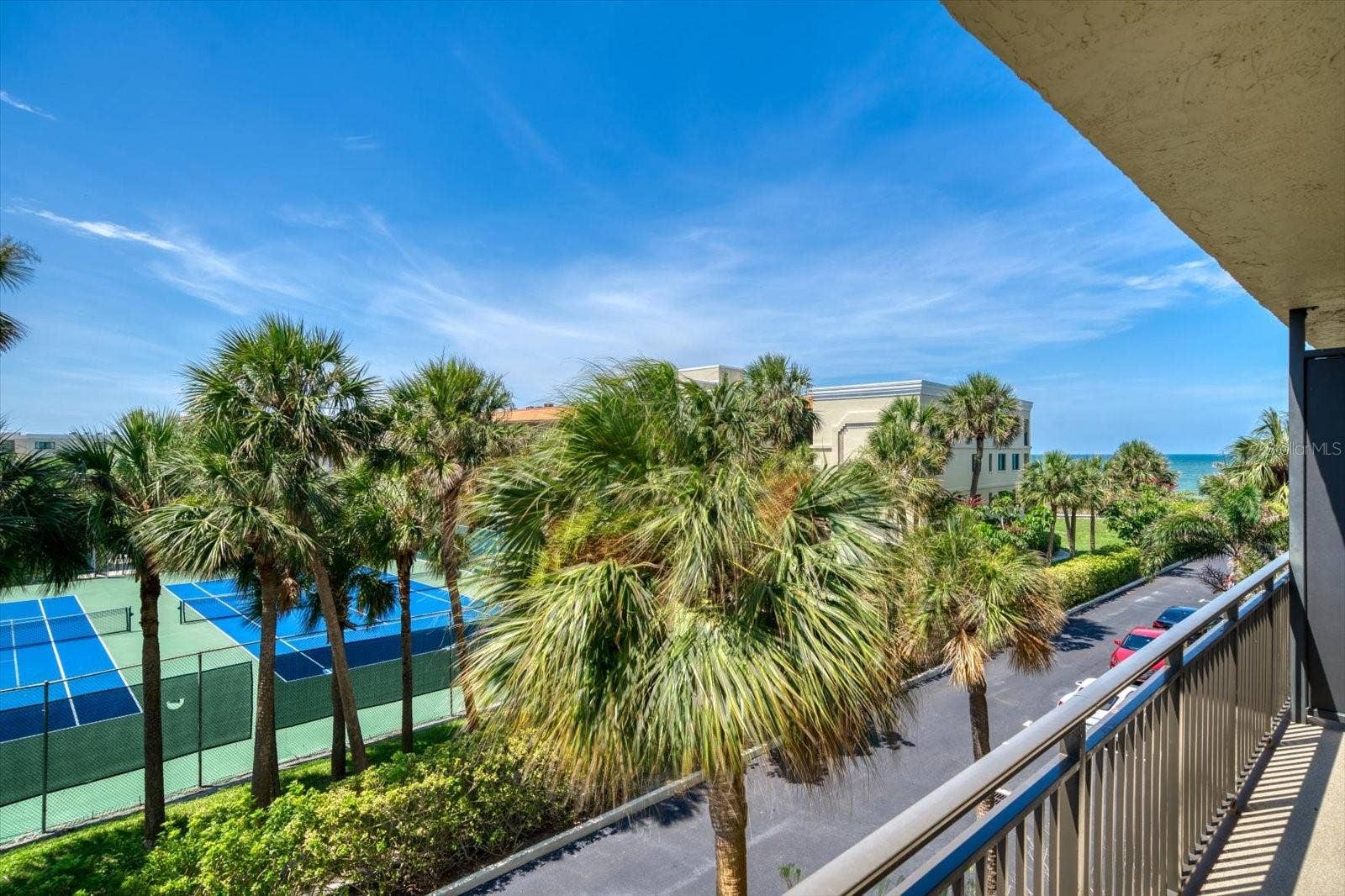 7600 BAYSHORE DRIVE, #202, Treasure Island, FL 33706 7600 BAYSHORE DRIVE, #202, Treasure Island, FL 33706