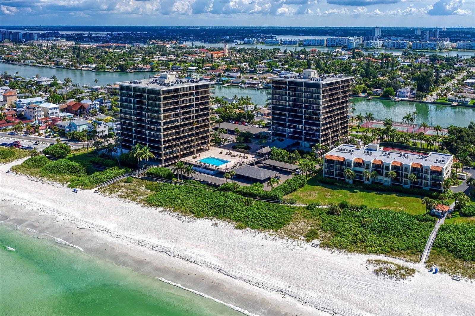 7600 BAYSHORE DRIVE, #202, Treasure Island, FL 33706 7600 BAYSHORE DRIVE, #202, Treasure Island, FL 33706