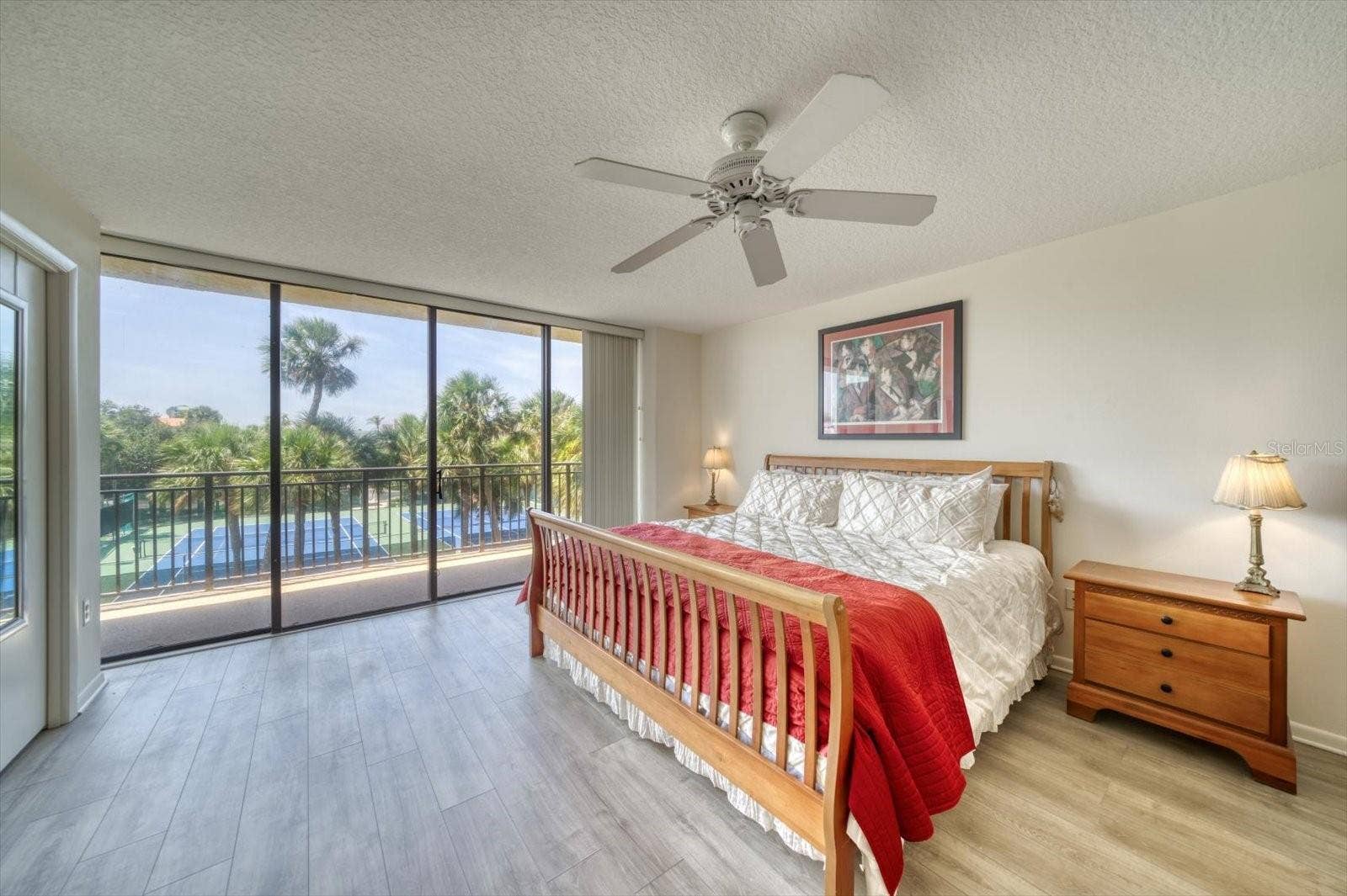 7600 BAYSHORE DRIVE, #202, Treasure Island, FL 33706 7600 BAYSHORE DRIVE, #202, Treasure Island, FL 33706