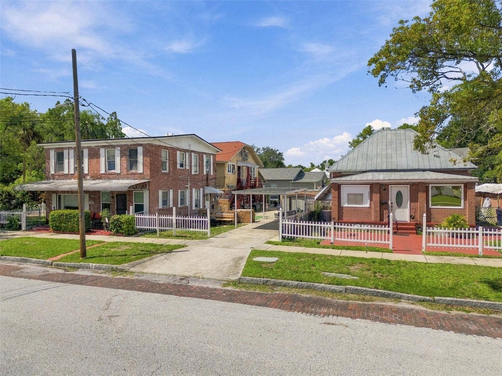 2402 N HIGHLAND AVENUE, Tampa, FL 33602 2402 N HIGHLAND AVENUE, Tampa, FL 33602