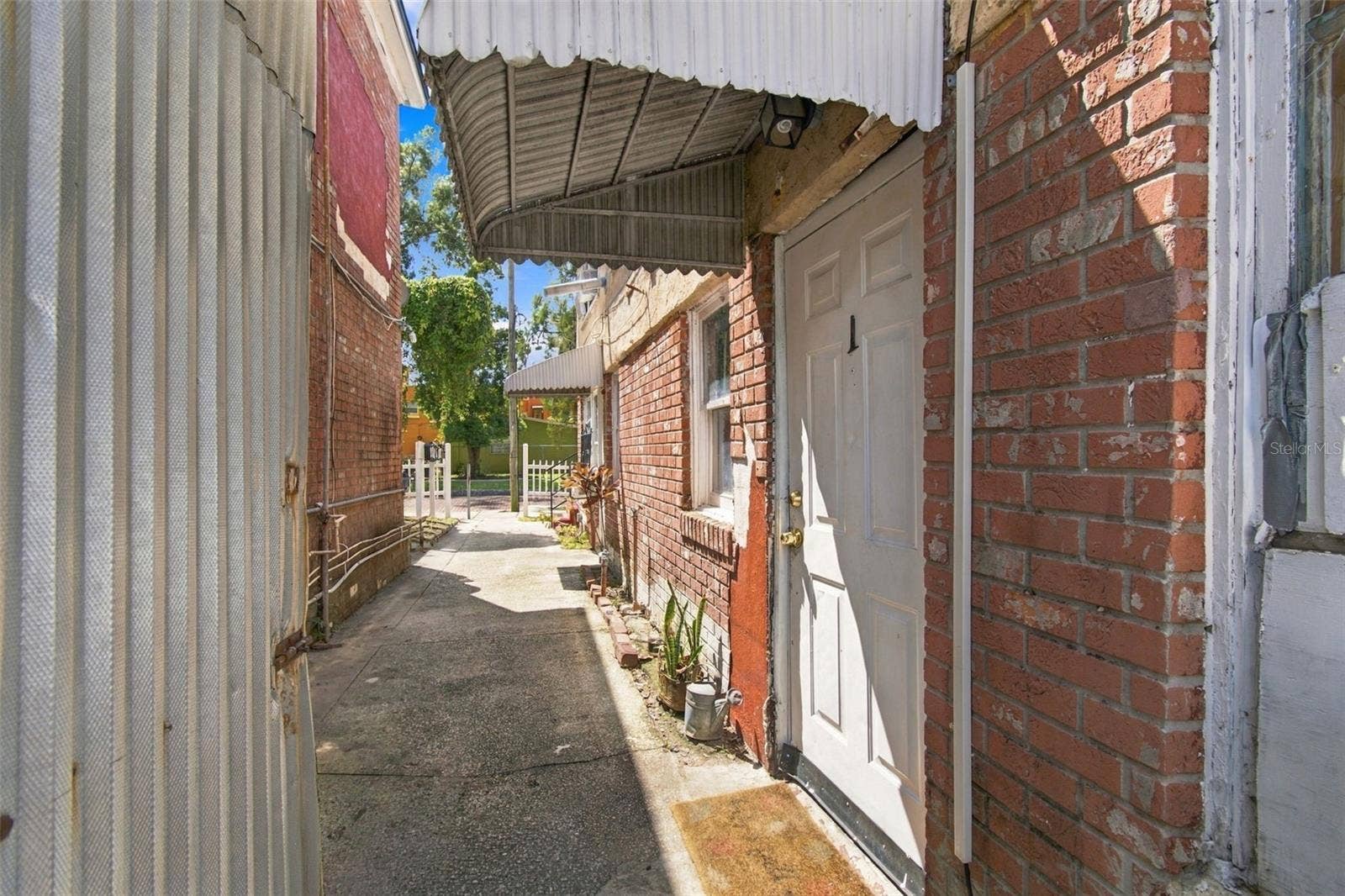 2402 N HIGHLAND AVENUE, Tampa, FL 33602 2402 N HIGHLAND AVENUE, Tampa, FL 33602