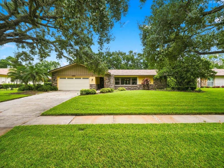 Property photo for 13903 MIDDLE PARK DRIVE, Tampa, FL