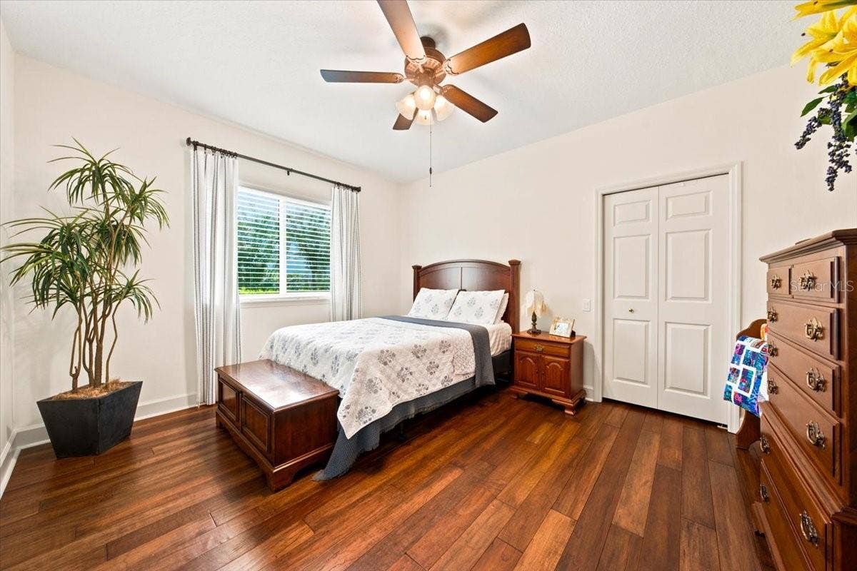 5513 KEELER OAK STREET, Lithia, FL 33547 5513 KEELER OAK STREET, Lithia, FL 33547