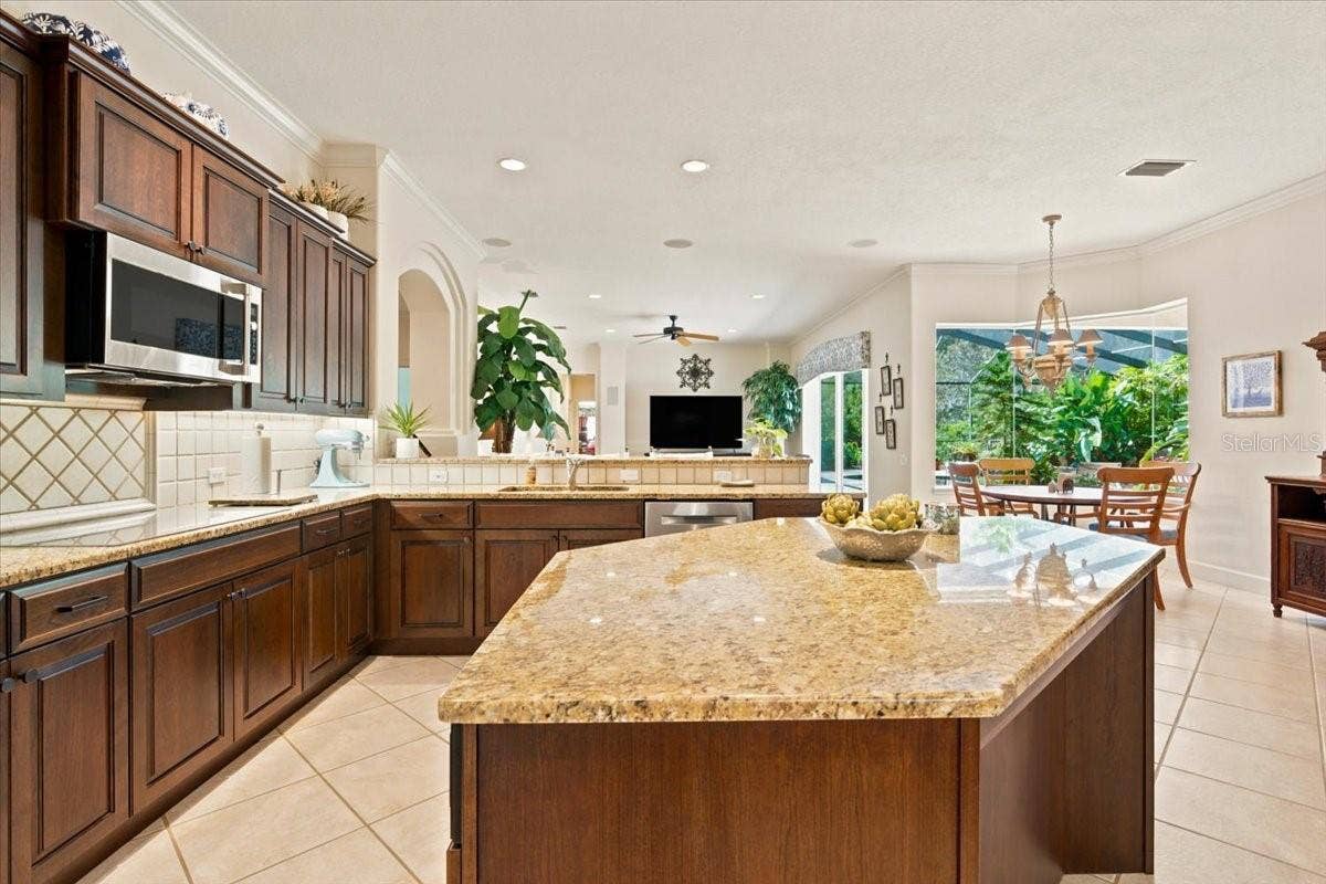 5513 KEELER OAK STREET, Lithia, FL 33547 5513 KEELER OAK STREET, Lithia, FL 33547