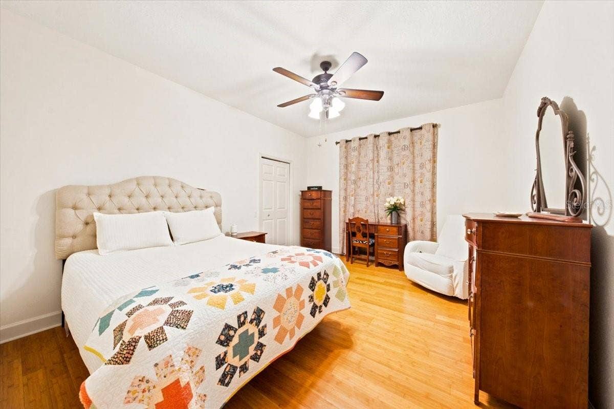 5513 KEELER OAK STREET, Lithia, FL 33547 5513 KEELER OAK STREET, Lithia, FL 33547