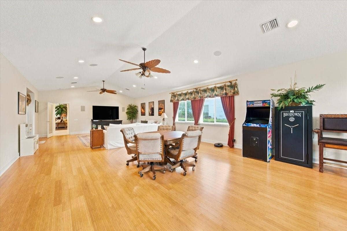 5513 KEELER OAK STREET, Lithia, FL 33547 5513 KEELER OAK STREET, Lithia, FL 33547