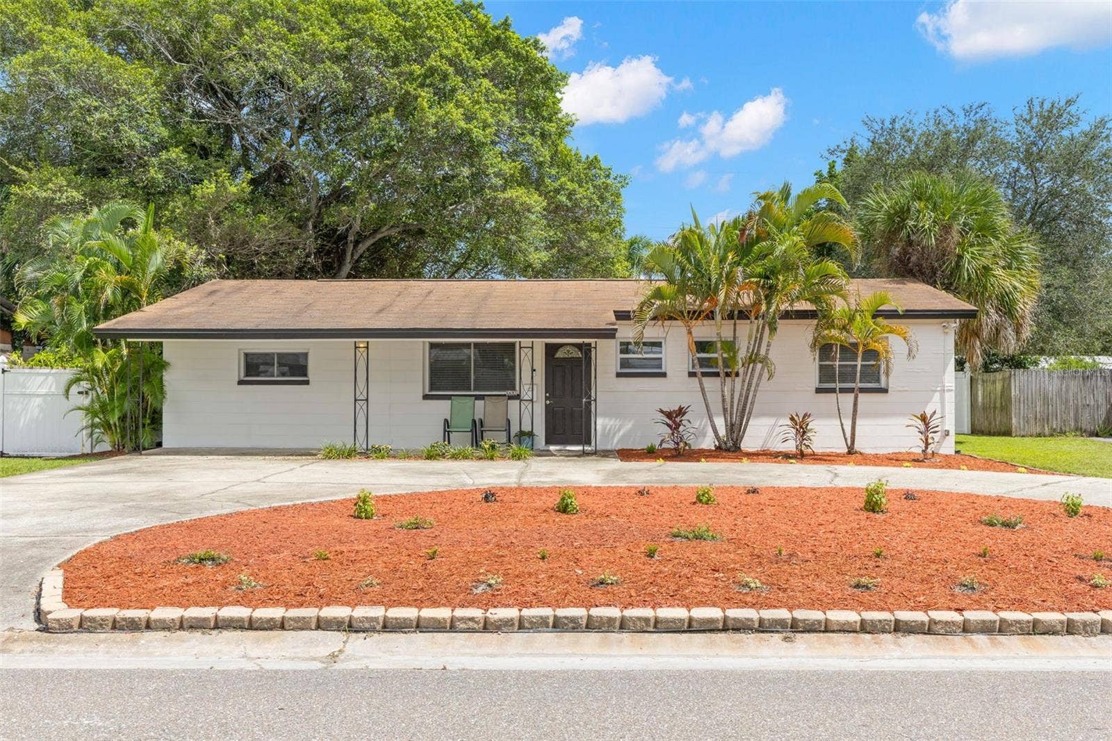 5601 BAY STREET NE, St Petersburg, FL 33703 5601 BAY STREET NE, St Petersburg, FL 33703