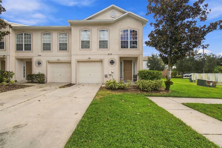Property photo for 4709 ASHBURN POND WAY, Tampa, FL