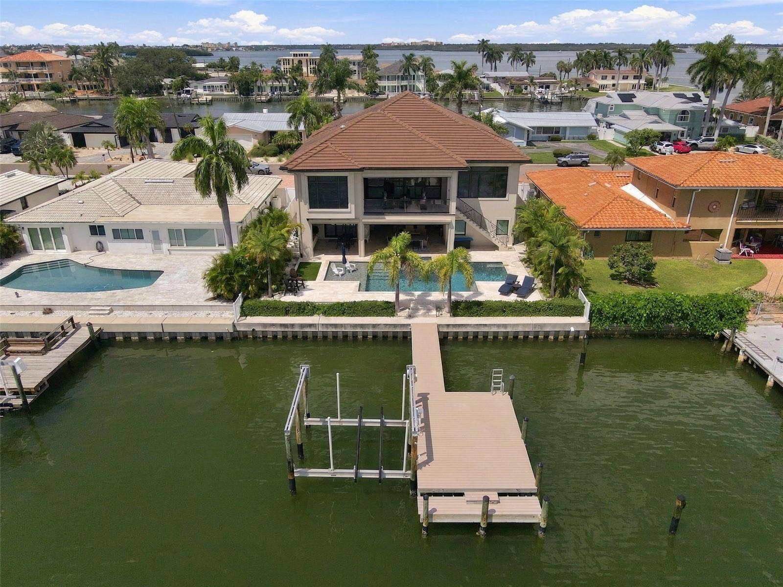 815 CAPRI BOULEVARD, Treasure Island, FL 33706 815 CAPRI BOULEVARD, Treasure Island, FL 33706