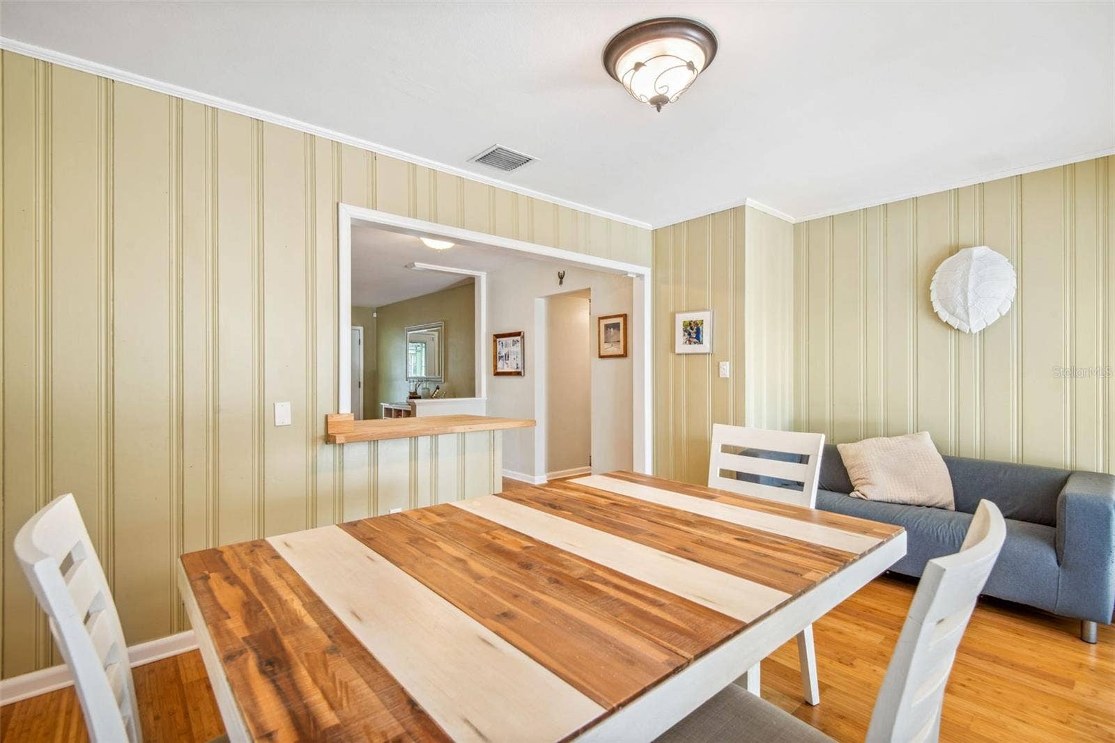 422 W LOUISIANA AVENUE, Tampa, FL 33603 422 W LOUISIANA AVENUE, Tampa, FL 33603