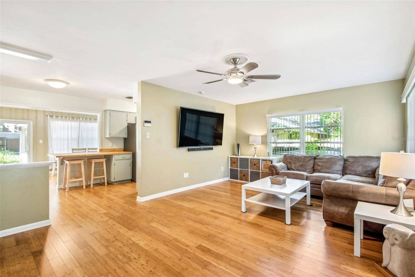 422 W LOUISIANA AVENUE, Tampa, FL 33603 422 W LOUISIANA AVENUE, Tampa, FL 33603