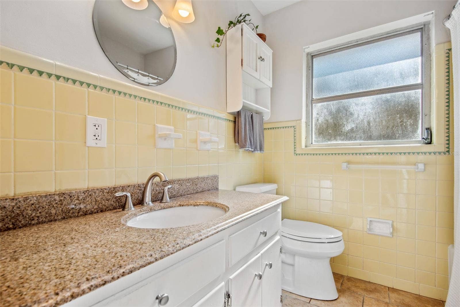 422 W LOUISIANA AVENUE, Tampa, FL 33603 422 W LOUISIANA AVENUE, Tampa, FL 33603