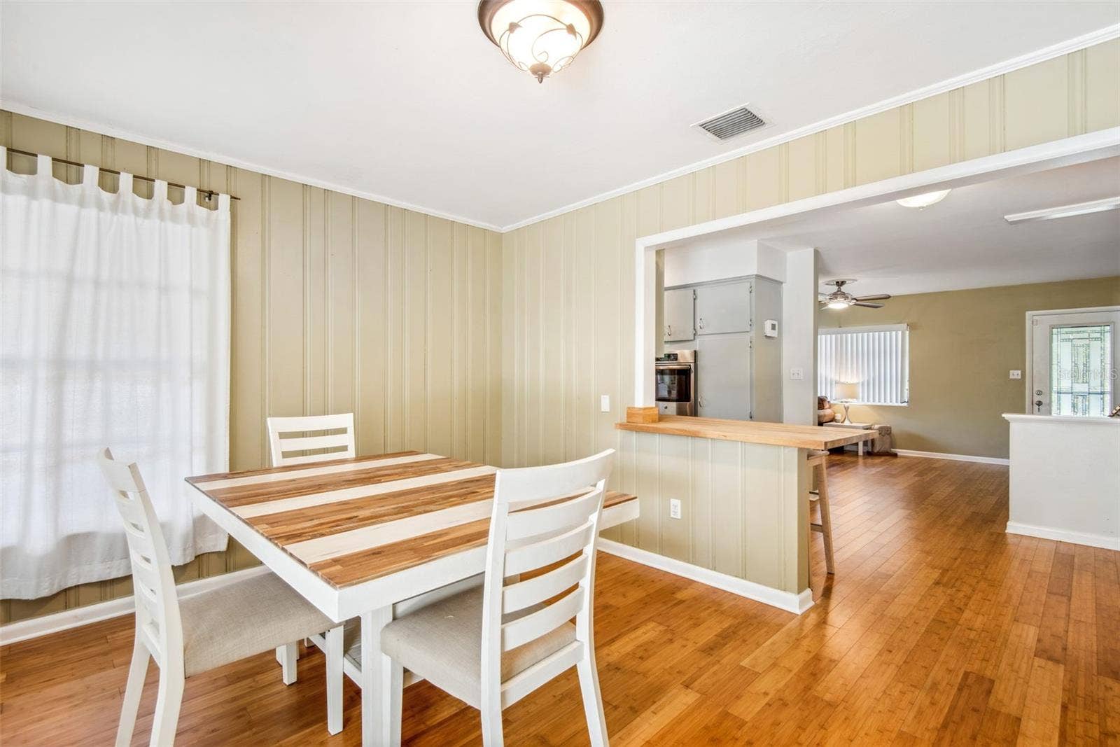 422 W LOUISIANA AVENUE, Tampa, FL 33603 422 W LOUISIANA AVENUE, Tampa, FL 33603
