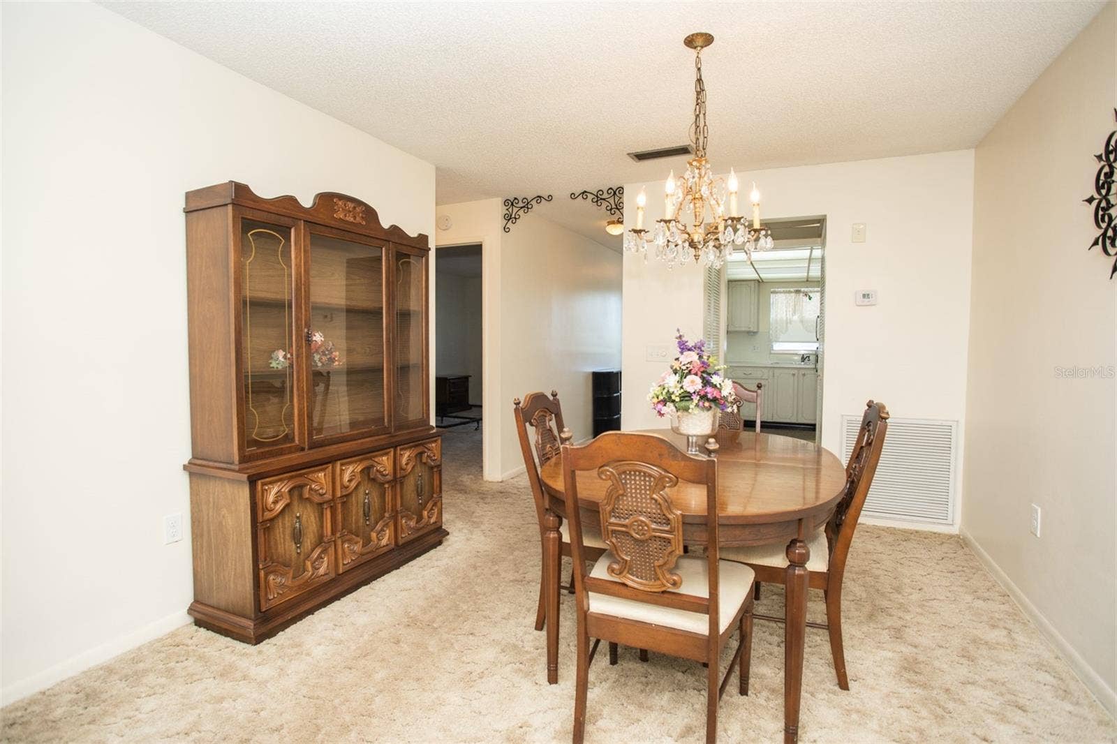 5501 80TH STREET N, #303, St Petersburg, FL 33709 Nice Dining Rm Area!