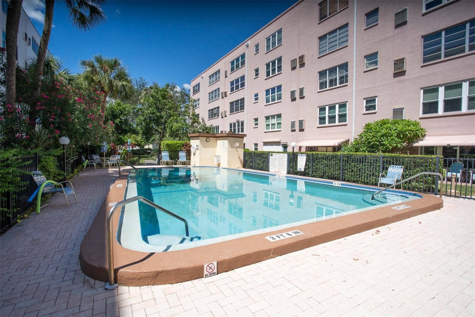 5501 80TH STREET N, #303, St Petersburg, FL 33709 Walk Right Out Back to Pool Area!