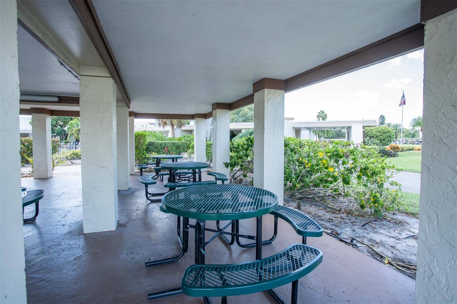 5501 80TH STREET N, #303, St Petersburg, FL 33709 Seatng in Grilling Area!
