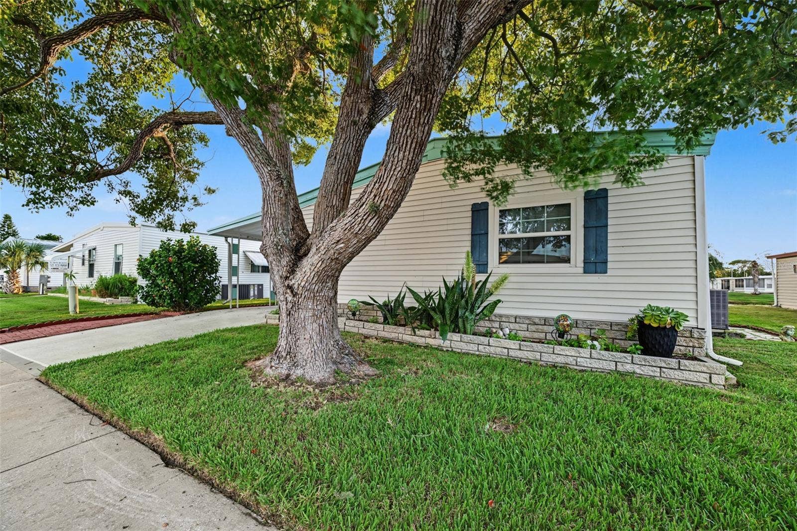 3207 BREWSTER DRIVE, Holiday, FL 34690 3207 BREWSTER DRIVE, Holiday, FL 34690