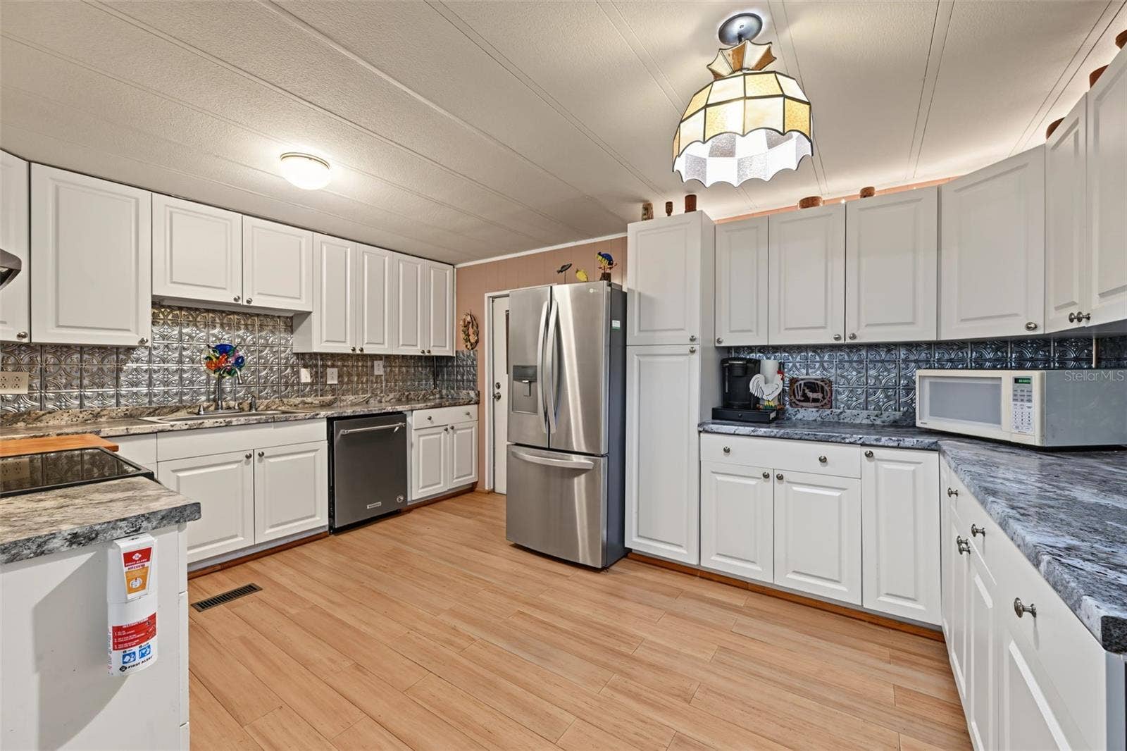3207 BREWSTER DRIVE, Holiday, FL 34690 3207 BREWSTER DRIVE, Holiday, FL 34690