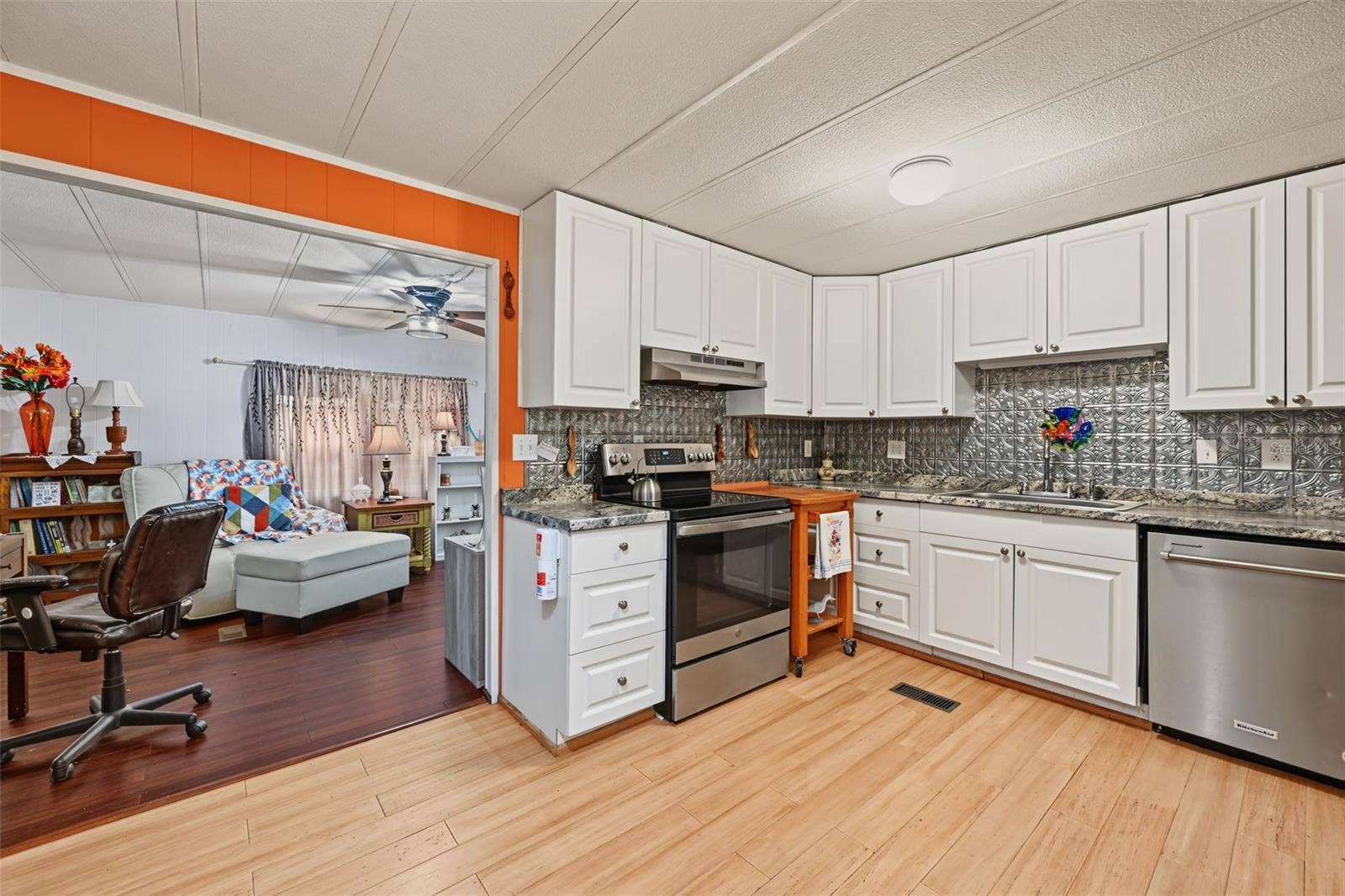 3207 BREWSTER DRIVE, Holiday, FL 34690 3207 BREWSTER DRIVE, Holiday, FL 34690