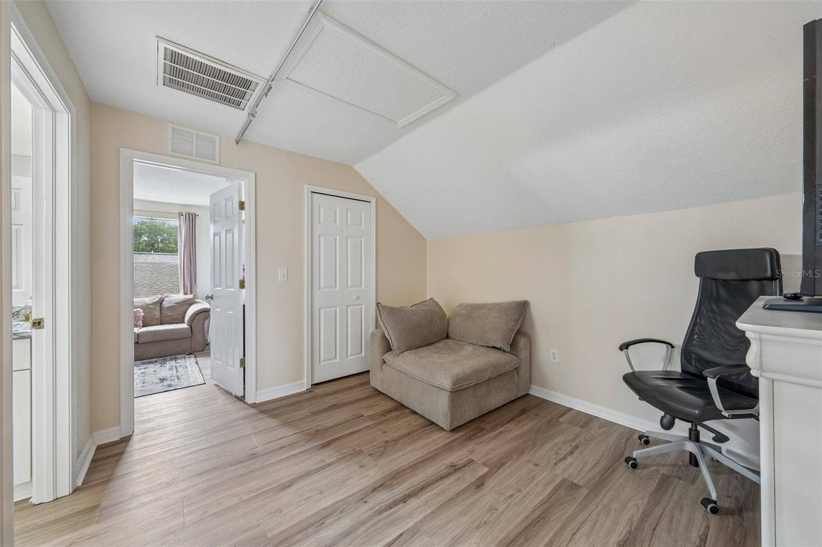 6527 BRIDGECREST DRIVE, Lithia, FL 33547 6527 BRIDGECREST DRIVE, Lithia, FL 33547