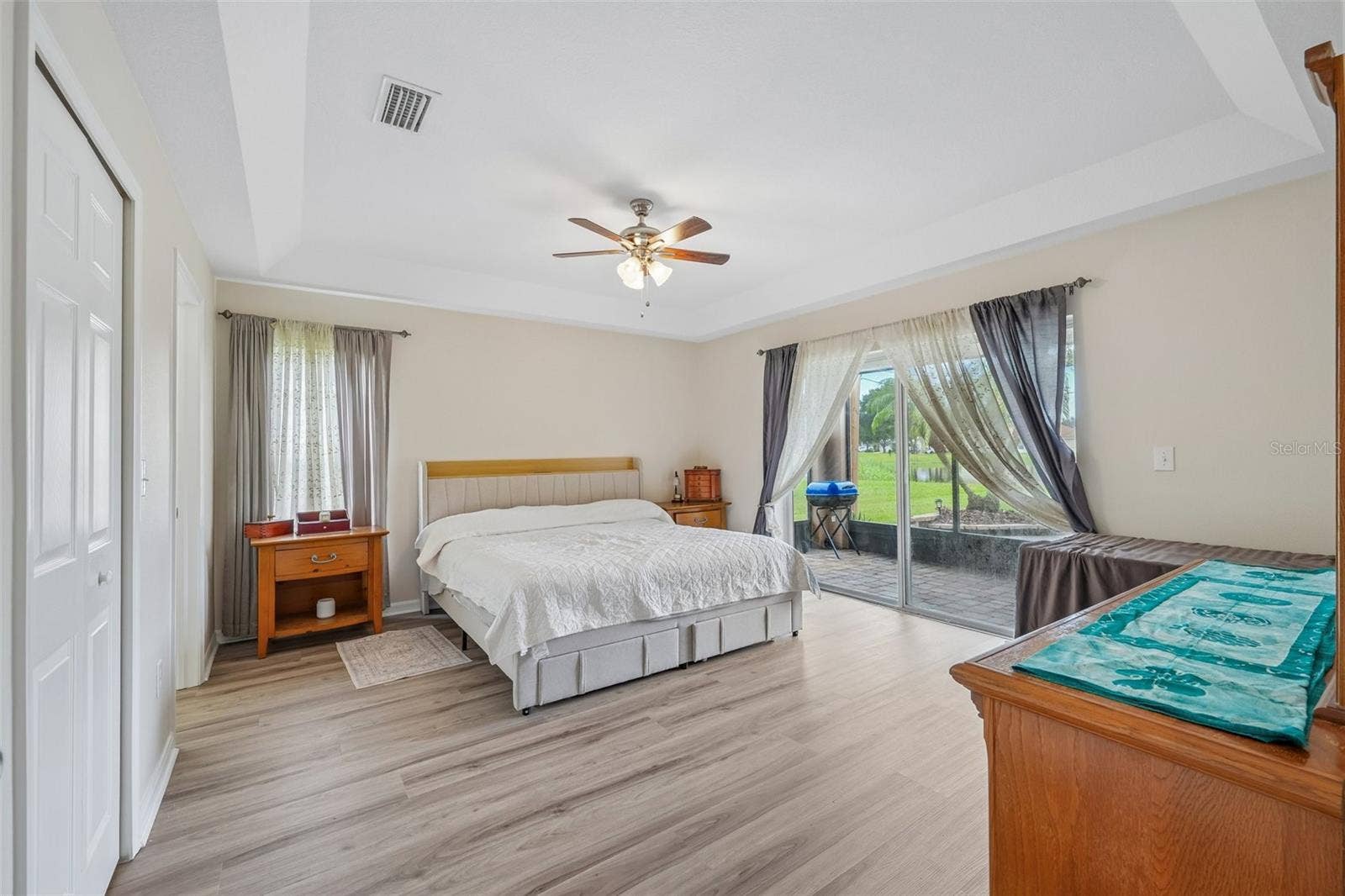 6527 BRIDGECREST DRIVE, Lithia, FL 33547 6527 BRIDGECREST DRIVE, Lithia, FL 33547