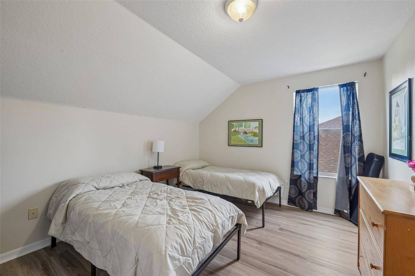 6527 BRIDGECREST DRIVE, Lithia, FL 33547 6527 BRIDGECREST DRIVE, Lithia, FL 33547
