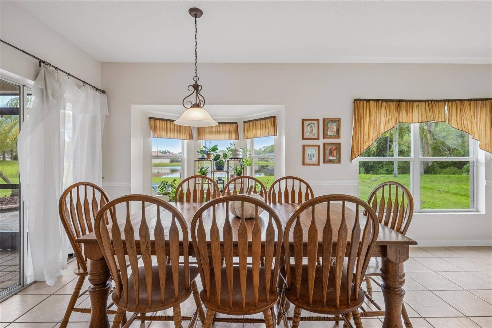6527 BRIDGECREST DRIVE, Lithia, FL 33547 6527 BRIDGECREST DRIVE, Lithia, FL 33547