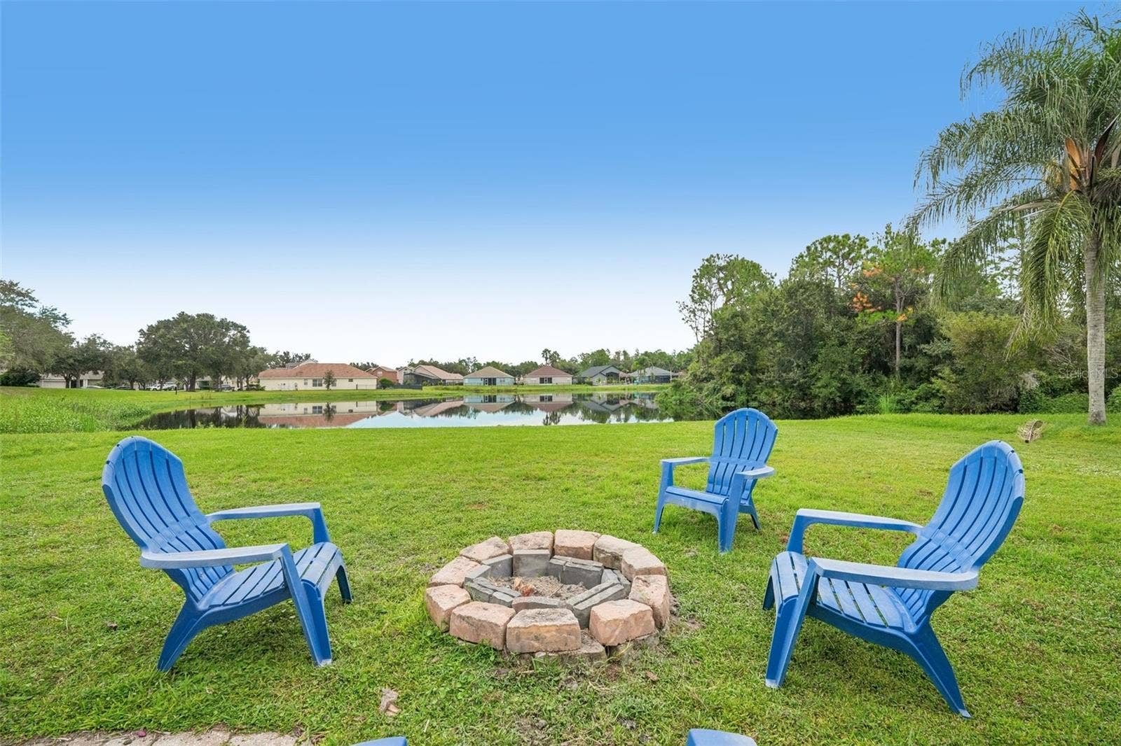 6527 BRIDGECREST DRIVE, Lithia, FL 33547 6527 BRIDGECREST DRIVE, Lithia, FL 33547