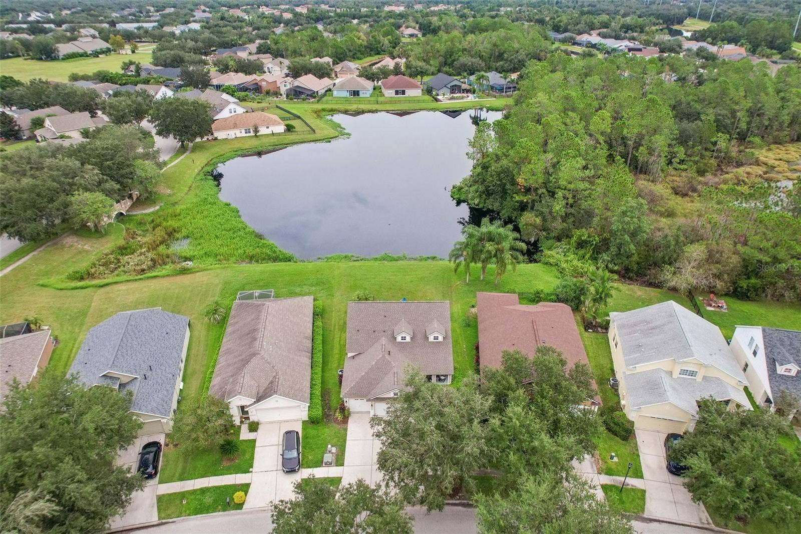 6527 BRIDGECREST DRIVE, Lithia, FL 33547 6527 BRIDGECREST DRIVE, Lithia, FL 33547