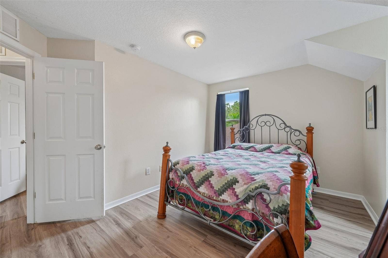 6527 BRIDGECREST DRIVE, Lithia, FL 33547 6527 BRIDGECREST DRIVE, Lithia, FL 33547