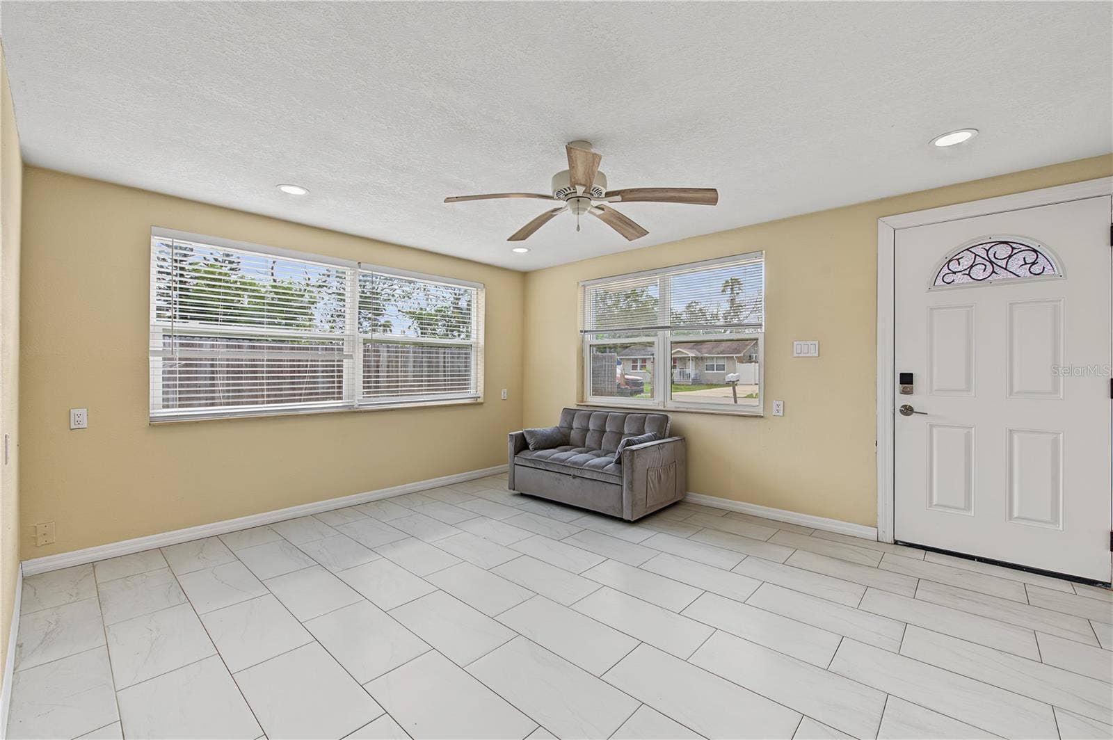 Front Family Room - Unit 1- 5117 Mallett Drive