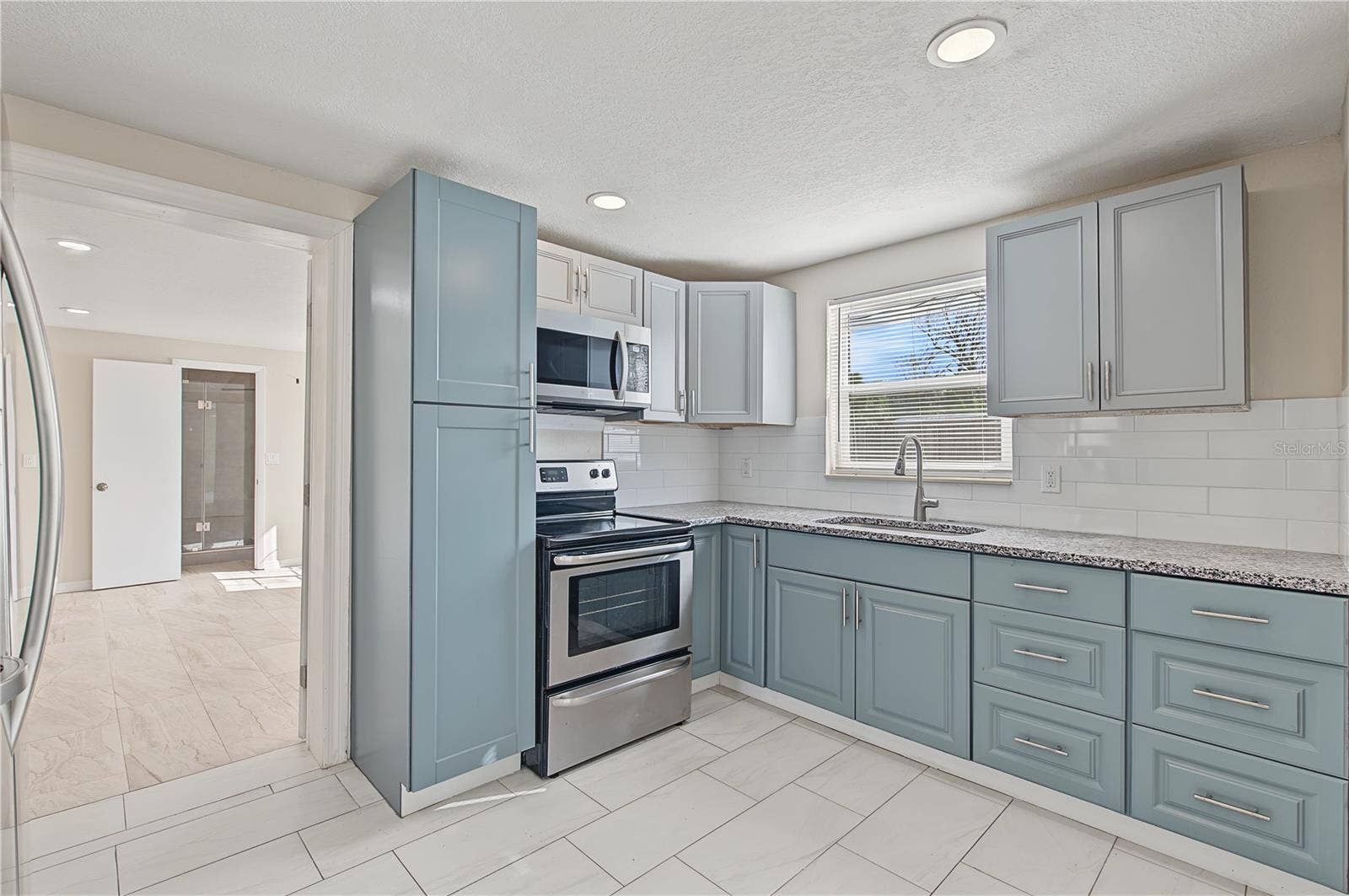 Kitchen - Unit 1- 5117 Mallett Drive