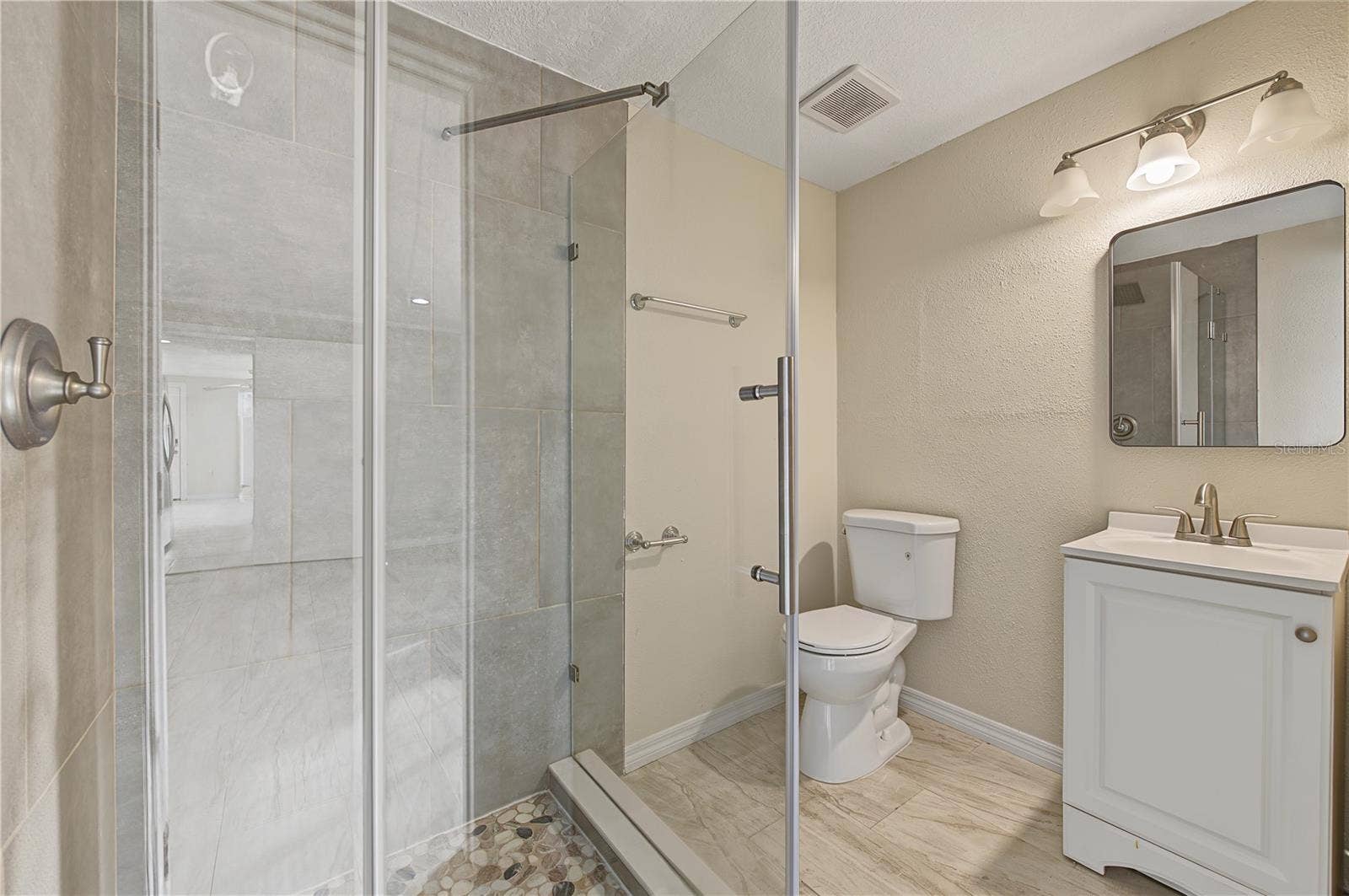 Bathroom 2 - Unit 1 - 5117 Mallett Drive